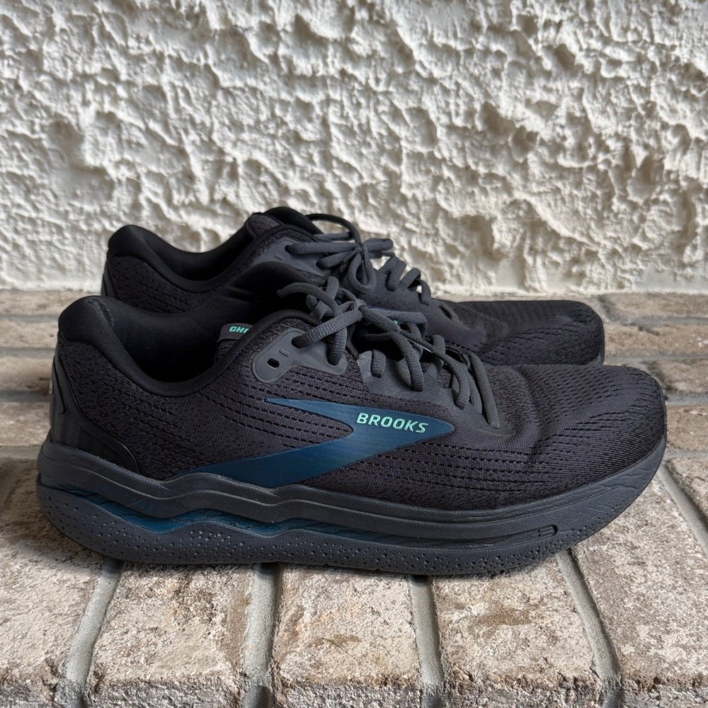 Brooks Ghost Max 2